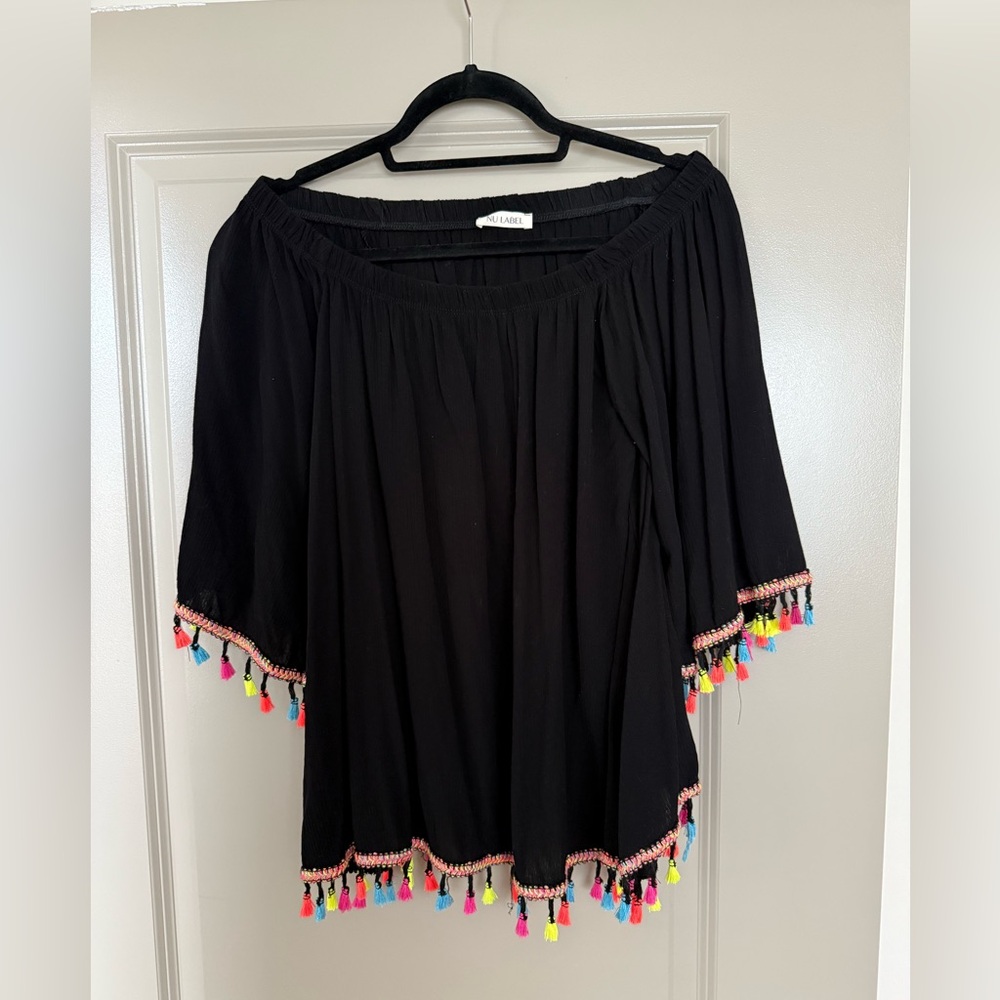 Off shoulder colorful tassel edge top